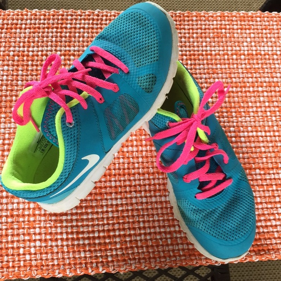 Nike Other - Nike Youth Size 2.5